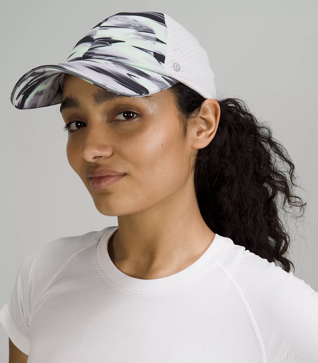 *NWT* Lululemon Women's Fast Free Running Hat *Vent One Size Paint Glide  Multi