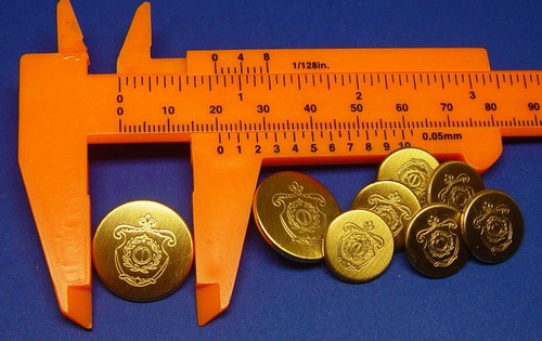 CHRISTIAN DIOR Replacement buttons 8 gold tone metal CD logo Good Used Cond. - Picture 8 of 10