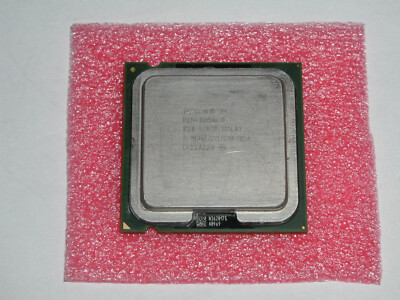 Sockel LGA 775 CPU Intel Pentium D 820 Smithfield 2,8 GHz 800 MHz FSB, gebraucht
