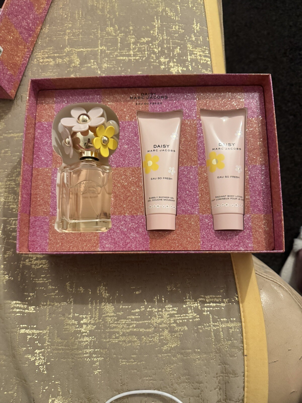 daisy perfume gift set