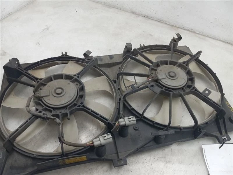 07-11 TOYOTA CAMRY HYB 2.4L TRACCIÓN DELANTERA EN MONTAJE VENTILADOR RADIADOR Foto 3 de 4