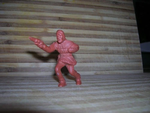 MARX 1950 PIONEER 60MM FIRING PISTOL  TOY SOLDIER FORT APACHE RUBBER/VINYL YEL