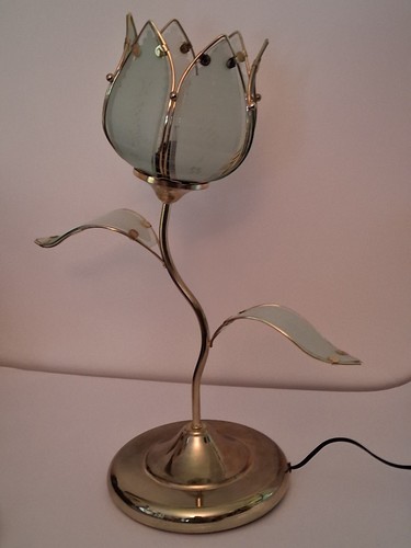 Vintage 20” White Lotus Touch Table Lamp Flower