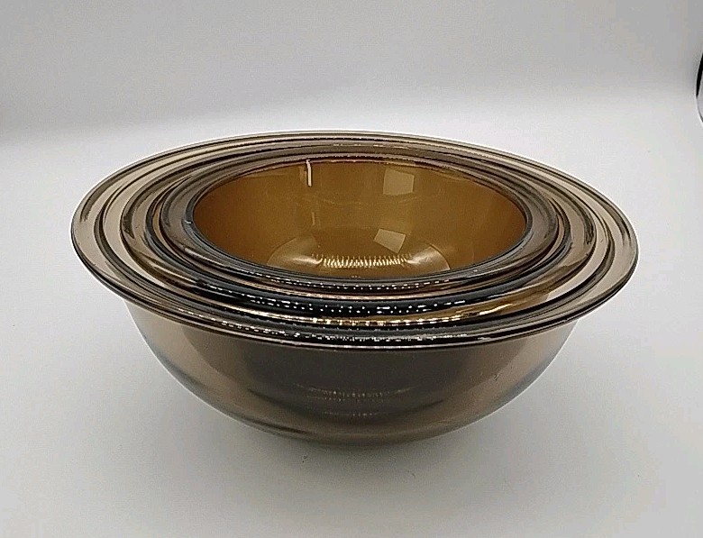 Vintage PYREX Amber Brown Vision Glass Nesting Mixing Bowl Set: 322 / 325 / 326
