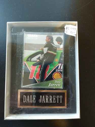 4.5" x 6" Dale Jarrett Interstate Batteries Plaque with Traks Premium Card - Picture 2 of 2