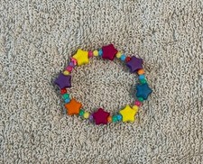 NWT ADORABLE LITTLE GIRLS BEADED STRETCH BRACELET W COLORFUL STAR  ROUND BEADS