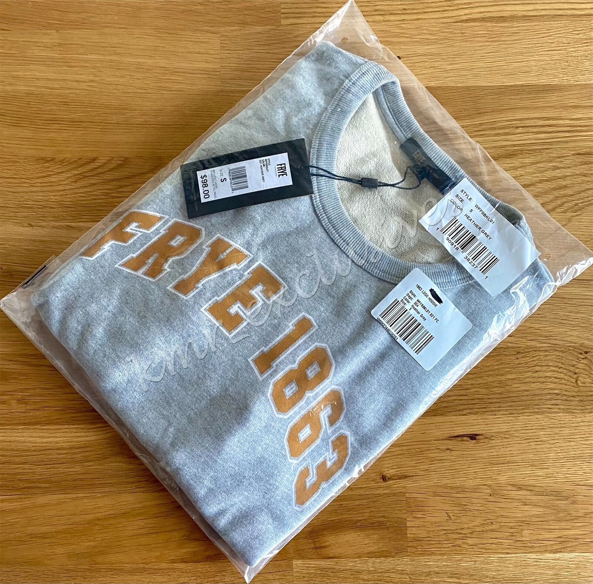 D NIP Frye 1863 Crewneck Logo Classic Sweatshirt in Heathered Gray