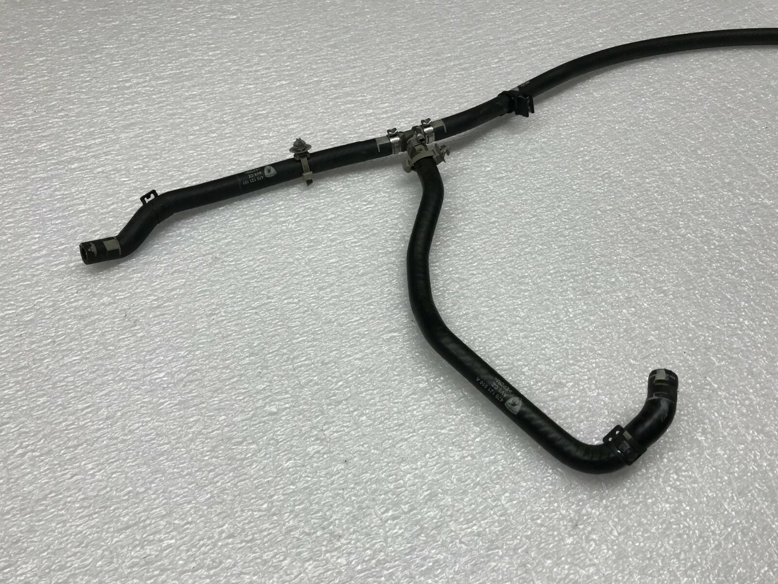 LAMBORGHINI AVENTADOR 3-WAY COOLANT HOSE WITH UNION OEM 410133381B 470121510A