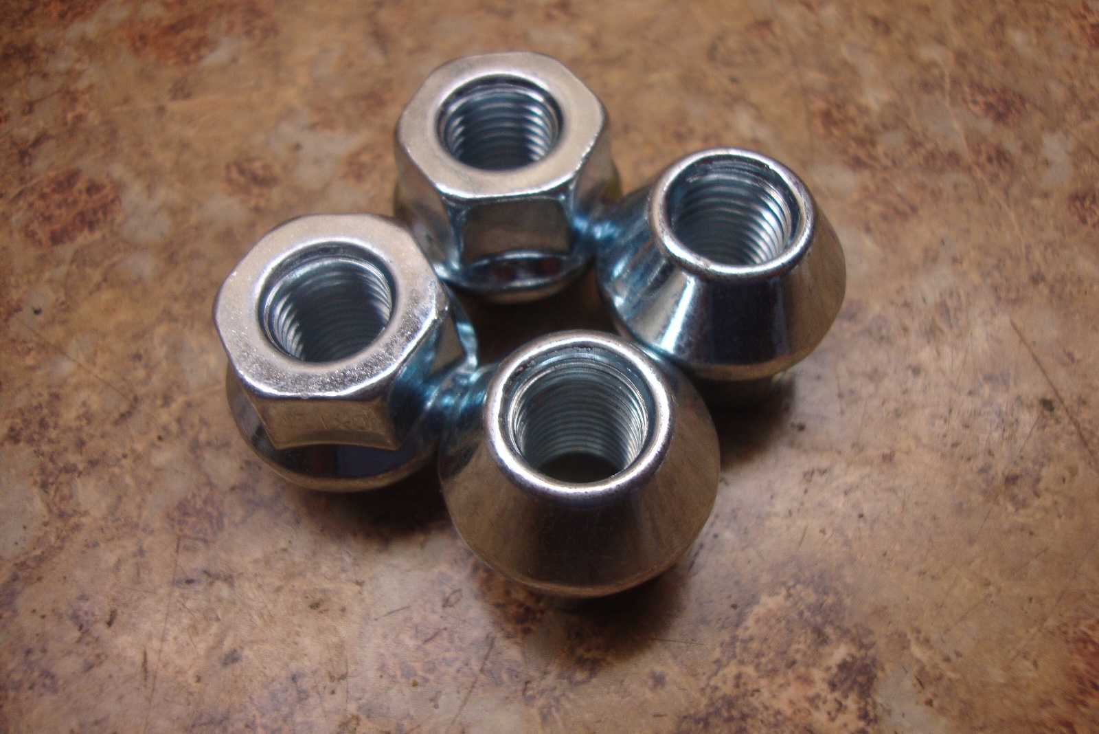 Lug Nuts Yamaha Grizzly Kodiak 400 450 600 700 2X4 4X4 EPS YFM 100 10x1