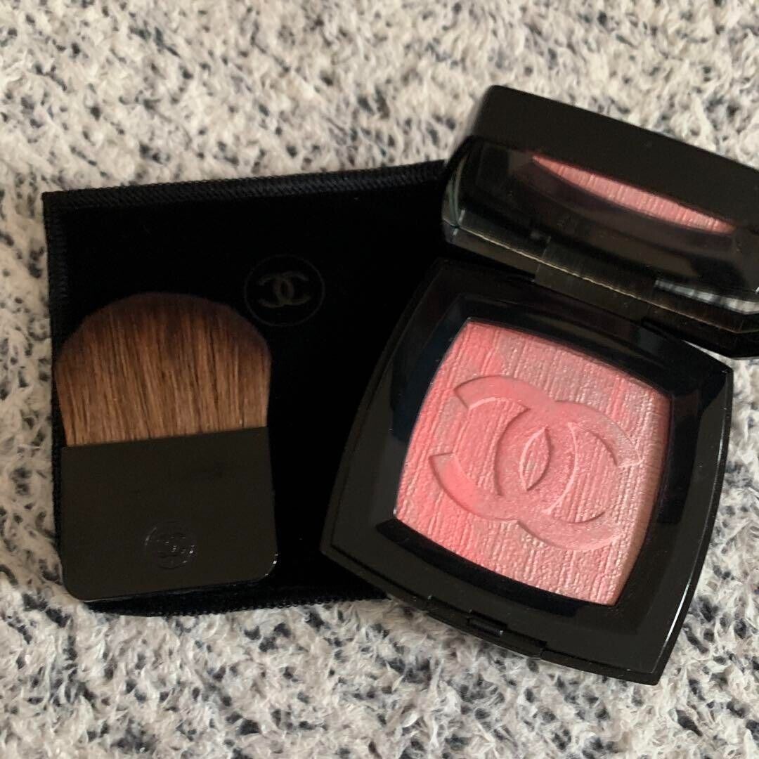 Chanel Fantaisie De Chanel Illuminating Blush Powder – Make Up Pro