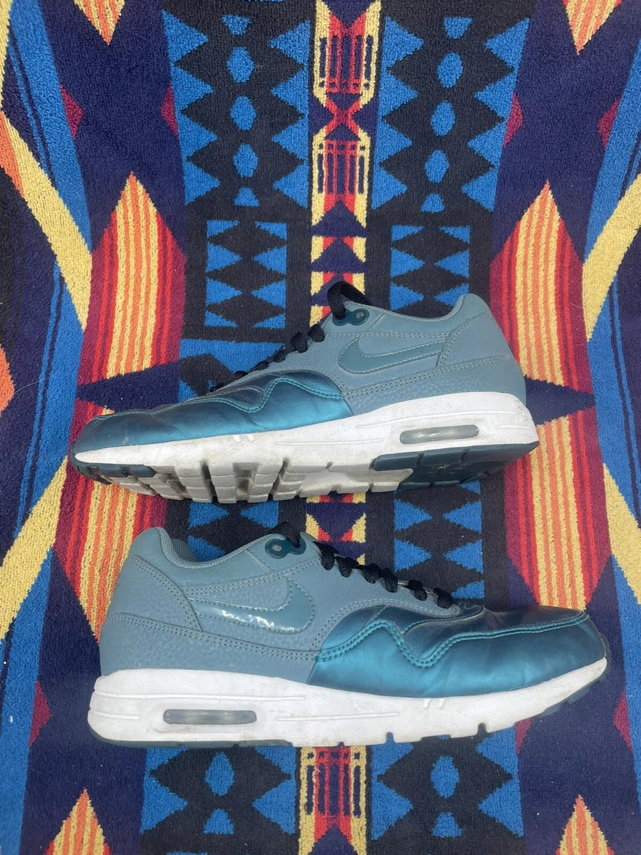Nike womens air top max 1 ultra