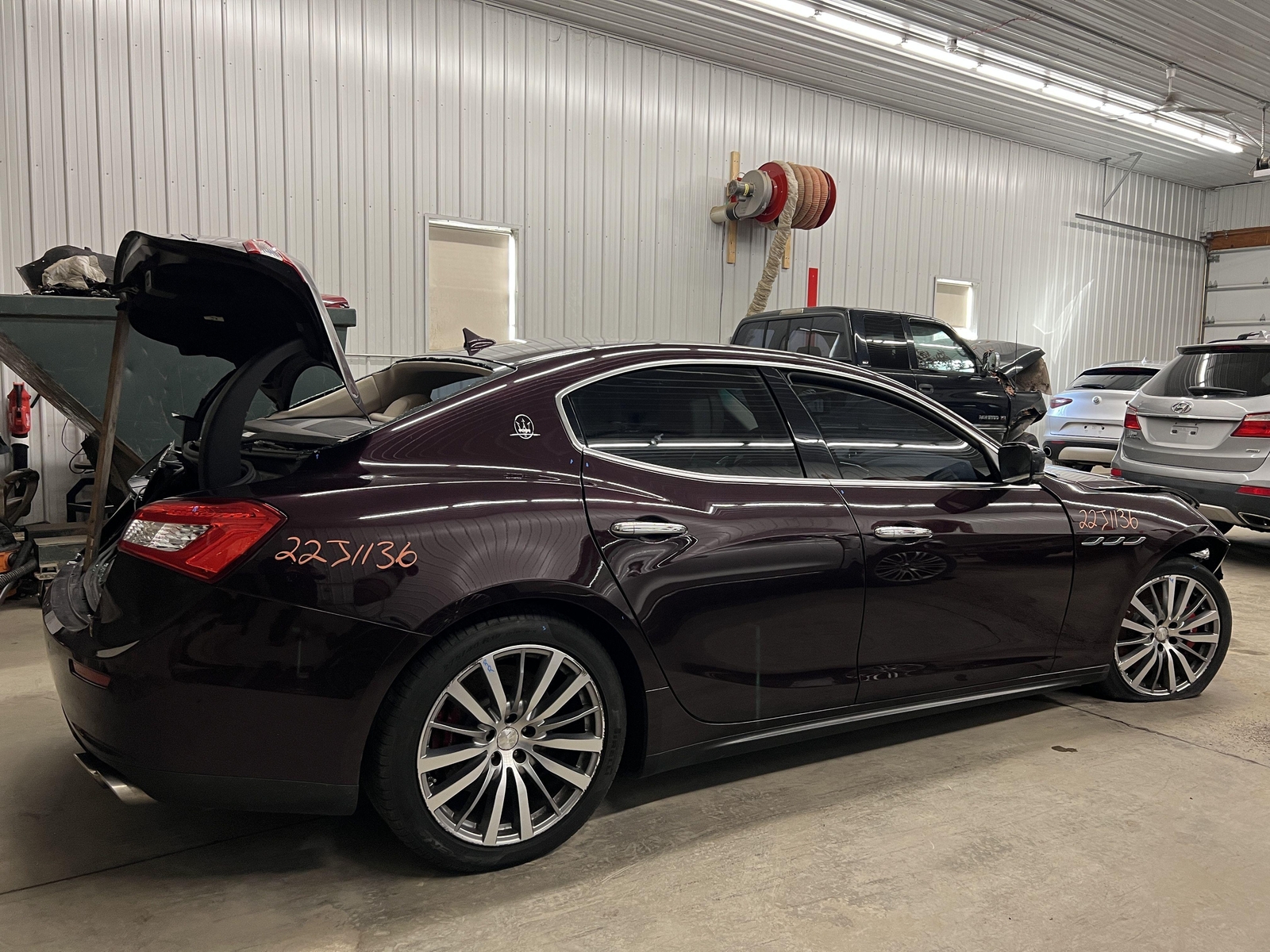 16 MASERATI GHIBLI PASSENGER RIGHT REAR SIDE DOOR SHELL BORDEAUX PAINT 120B
