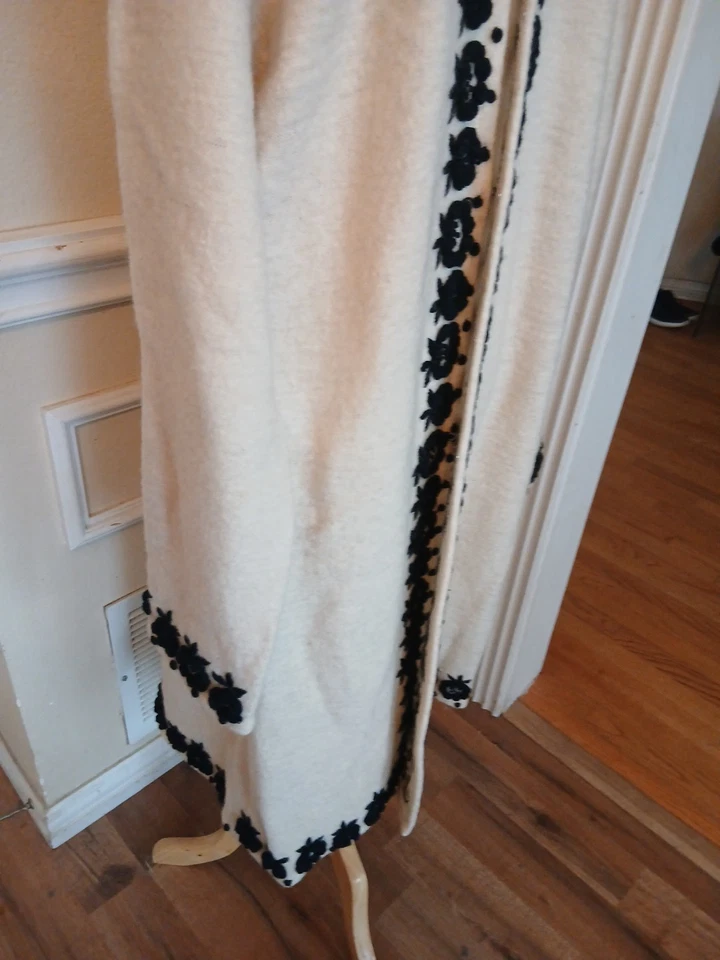 Kenar Lana Hervida Ojales Gancho Punto Chaqueta Mujer’s Talla Grande Foto 2 de 4