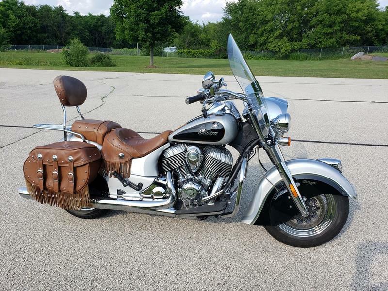 2016 Indian Chief Vintage Star Silver and Thunder Black 2016 Indian Chief Vintage Star Silver and Thunder Black