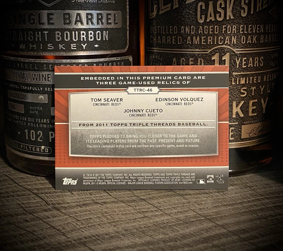 Camiseta deportiva Tom Seaver, Cueto, Volquez usada en juegos Topps Triple Threads SP 13/36 Foto 2 de 4