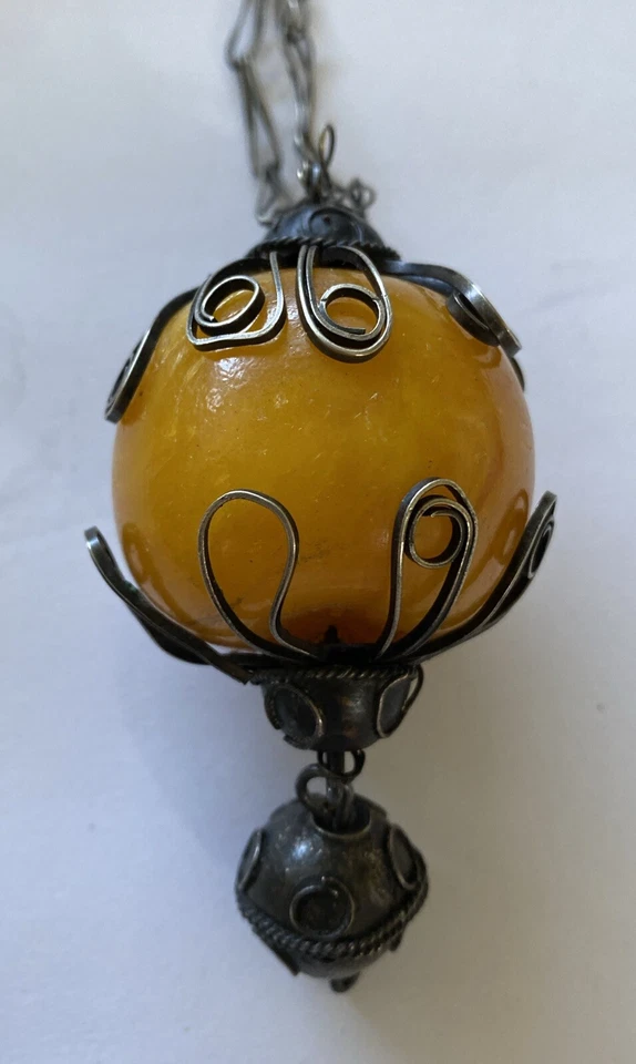 LARGE CHINESE TIBETAN NATURAL BALTIC EGG YOLK AMBER NECKLACE 27 In - Image 3 of 4