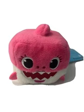 WowWee Pinkfong Baby Shark Singing Pink Plush Sound Cube ENGLISH Stuffed NEW