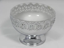 English Silverplate Sweetmeat Candy Dish FROSTE Glass Liner Celtic Quality Plate