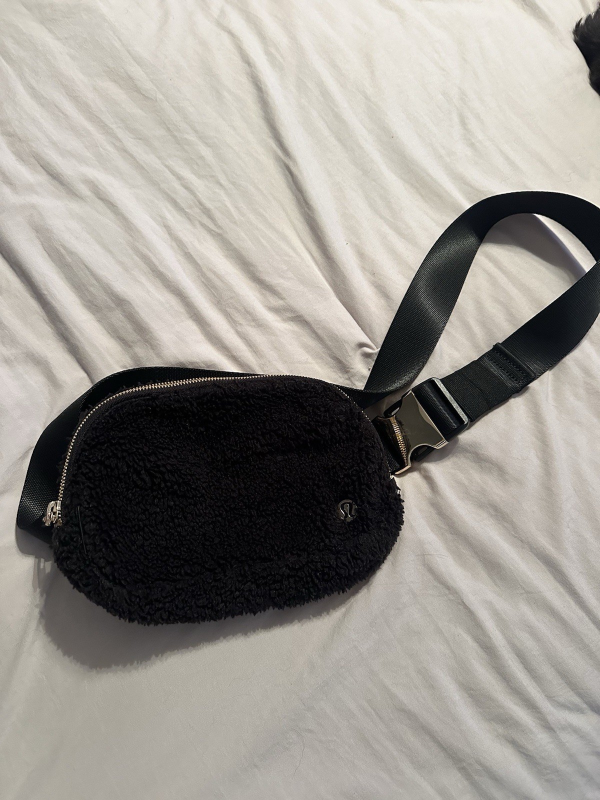 Lulmon Sherpa Fleece Everywhere Belt Bag with Black Gold Hardware