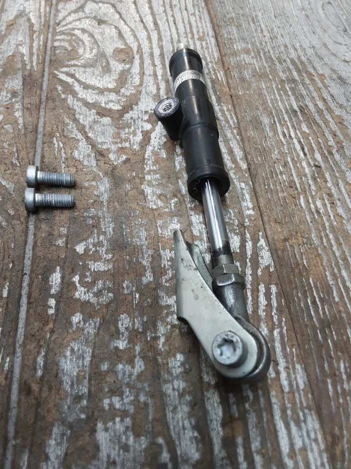 BMW K 1200R 2006 06 suspensión de dirección delantera amortiguador amortiguador estabilizador Foto 3 de 4