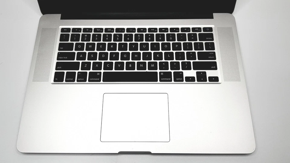 Apple Macbook Pro 15" Mid 2015 A1398 Retina I7 2.2GHz 16GB 256GB SSD MJLQ2LL/A - Image 4 of 4