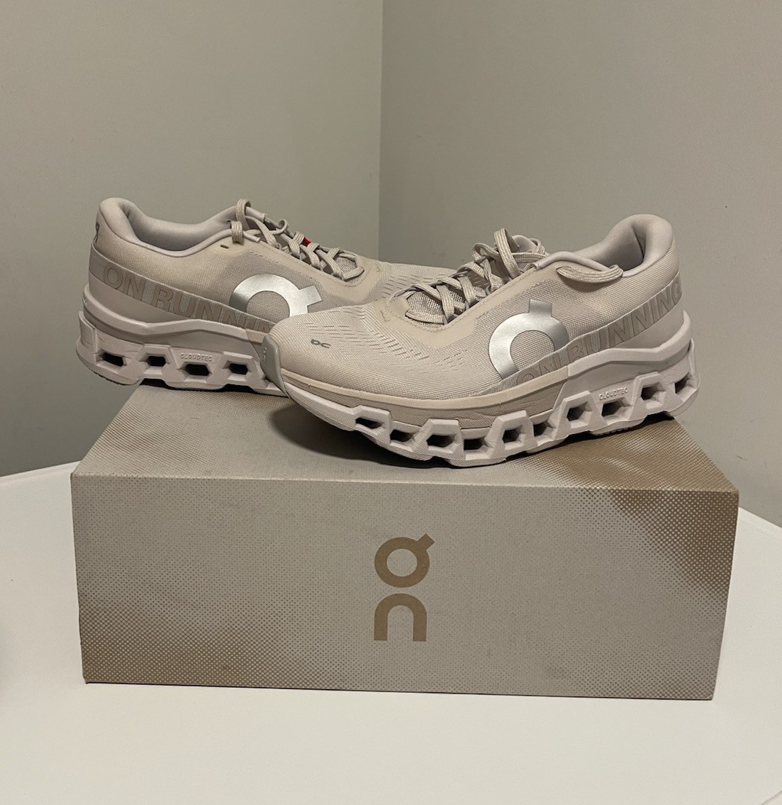 ON CLOUD WOMEN’S Cloudmonster 2 Running Shoes Siz… - image 1