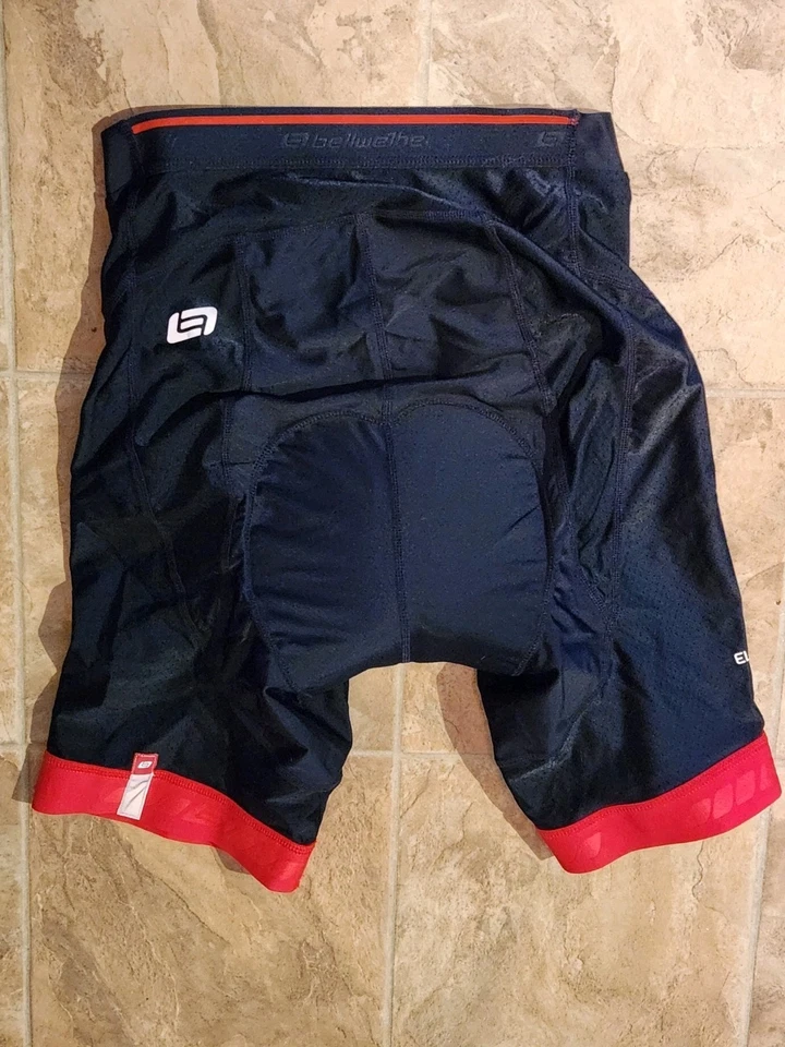 Pantalones Cortos de Ciclismo Para Hombre Bellwether Acolchados Negros/Rojos Talla L AHORA Foto 3 de 3