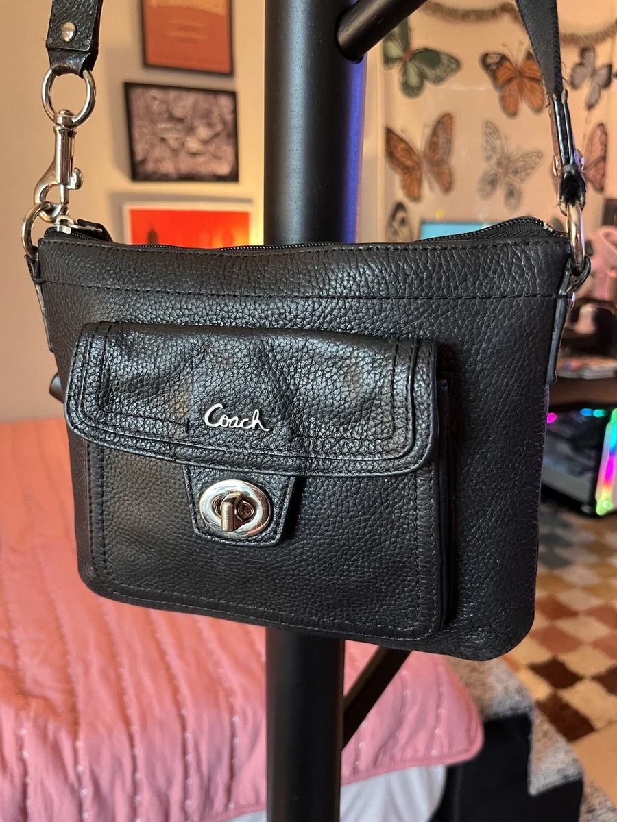 バッグ COACH Leather Handbag Accessory Pouch Coach Swingpack Leather Exterior Small Bags & Handbags for Women