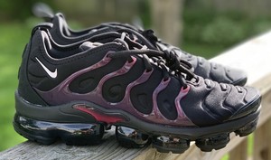 nike air vapormax plus noble red