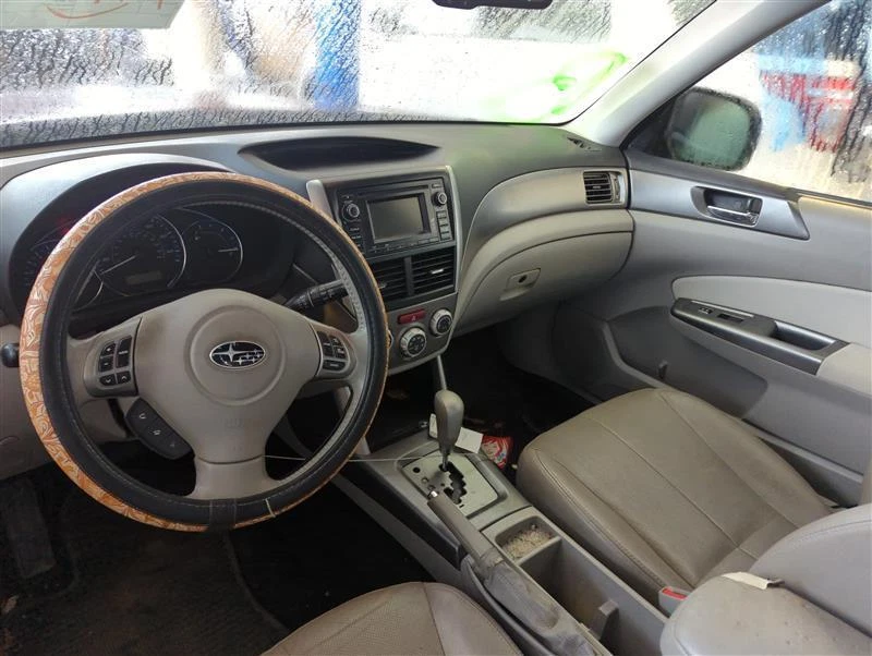 Tela de infotainment usada serve: 2012 Subaru Forester 2,5L relógio e temperatura - Imagem 4 de 4