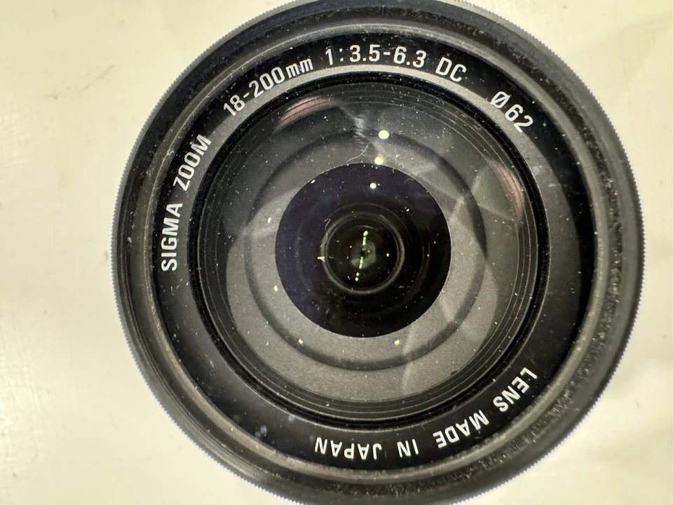 Sigma 18-200mm f/3.5-6.3 DC OS Zoom Lens for Canon From Japan - Image 2 of 4