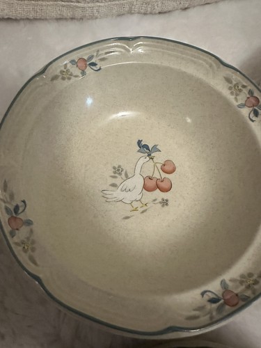 International Marmalade Dish4 Each Salad, Dessert Plates ,Soup Bowls & 3 Lg Bowl - Picture 9 of 11