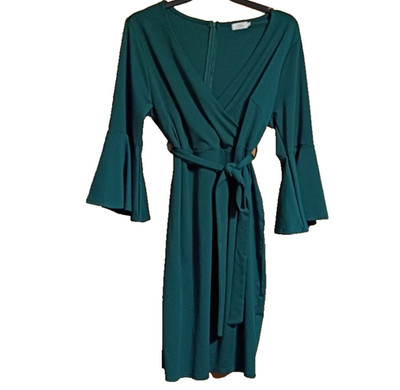 Pinup Fashion Women's Dress Size 18W Green Bell Sleeve Retro 60s Style