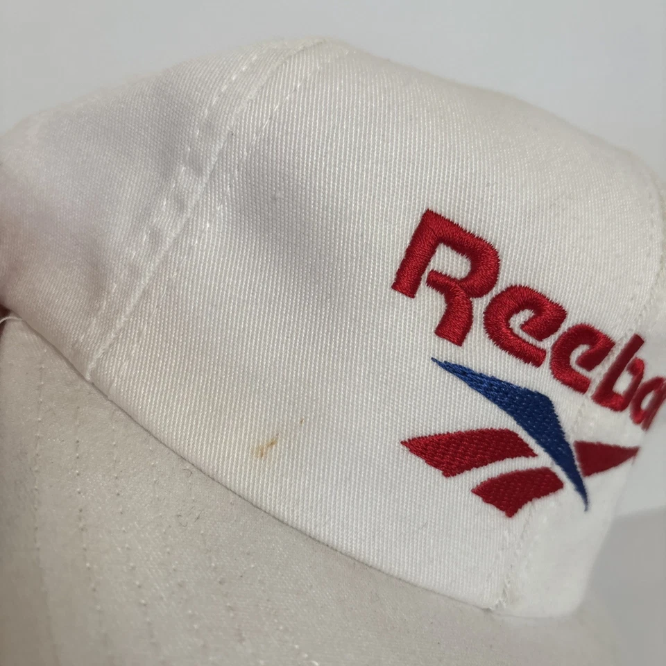 Sombrero de camionero ajustable vintage Reebok blanco rojo y azul bordado Foto 4 de 4