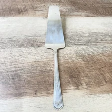 National Silver Co. NTS30 Pattern Wreath Silverplate Pie / Cake Server