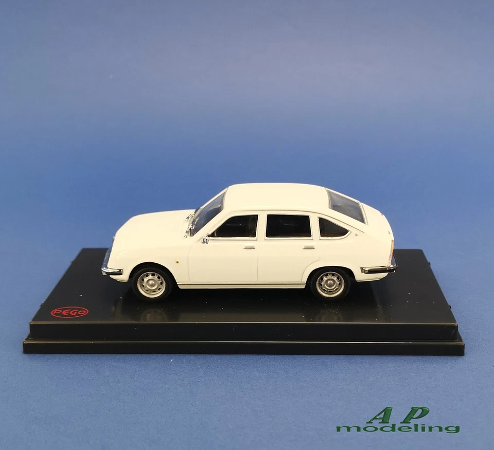modellino auto 1:43 lancia beta automodelli vintage da collezione della pego - Immagine 3 di 4