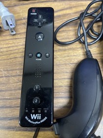 Nintendo Wii Black Gaming Console RVL-101 (USA) BUNDLE - Tested & Working!