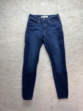 Levis Signature womens size 8 dark Wash mid rise stretch skinny jeans