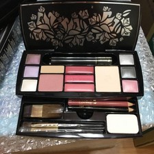 Lancôme LAbsolu Voyage Rose Edition Travel M...