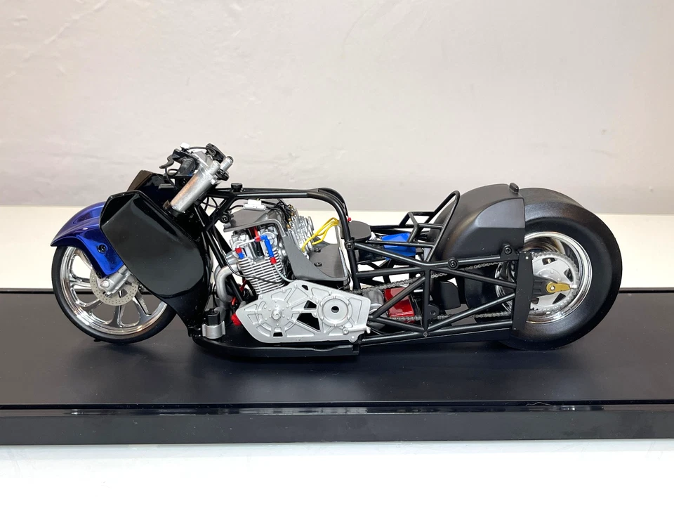 NHRA Angelle Seeling Winston 2001 Suzuki Pro Stock Bike 1:9 - Image 3 of 4