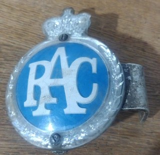 VINTAGE BLUE RAC BADGE