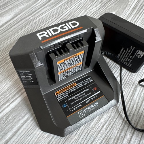 Genuine RIDGID 18 Volt Lithium Ion Compact Battery Charger R86093 - Picture 3 of 8