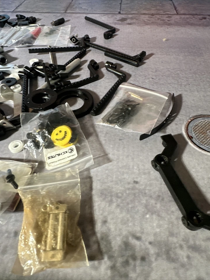 1/10 Rc Car Parts Traxxas Proline Tamiya Parts Lot Bumper Diff Shocks Axial Losi - Image 4 of 4