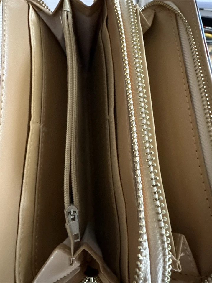 NICOLE LEE SIGNATURE Ladies Wristlet WALLET ZIP NYC Chic Woman Coffee Shop City - Image 3 of 4