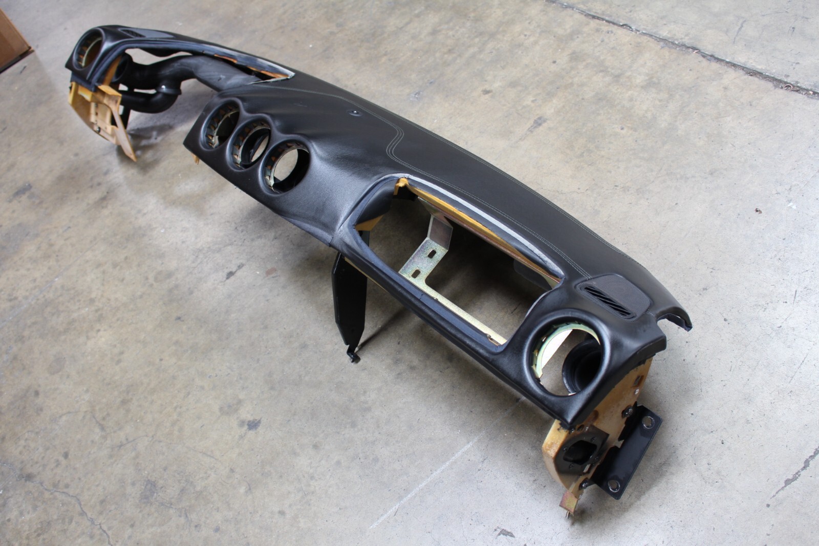 Ferrari 456, Dashboard, Chipped/Scuffed, Used, P/N 65289402