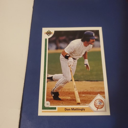 NEW YORK YANKEES 1987 Yearbook Gehrig, Mantle Cover & (2) 1991 Mattingly UD #354 - Picture 8 of 13