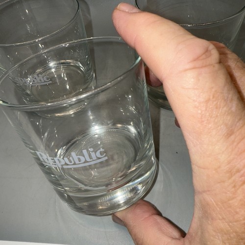 Set 3 12 oz US Republic Airlines  Logo Cocktail Drink Rocks Wine Glasses Bar