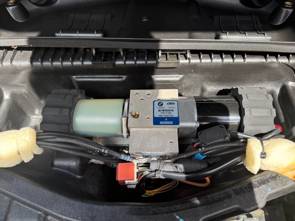 BMW OEM E93 328 335 M3 CONVERTIBLE MOTOR SUPERIOR BOMBA ELEVADORA HIDRÁULICA 07-13 2 Foto 2 de 4