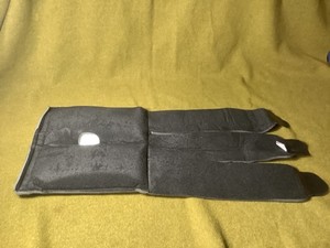 USED Knee Ezy Wrap - Hot and Cold Compression Knee Wraps for Pain, Swelling USED