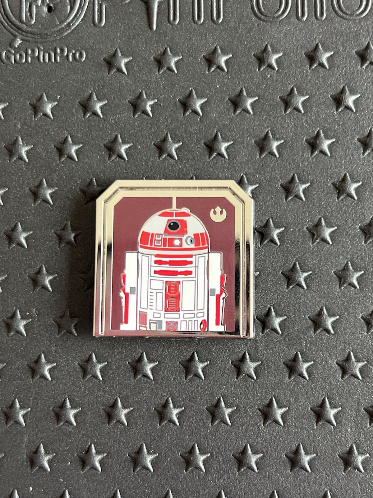 Disney Hidden Mickey Pin 2024 – R5-D4 Red Astromech Droid